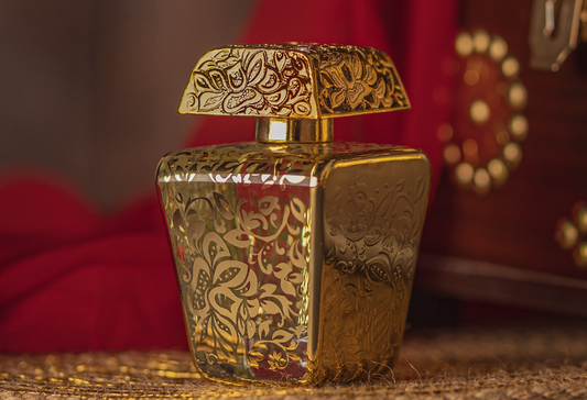 Perfumes for Formal Gatherings in Oman: How to Choose an Elegant Scent with Balanced Longevity and Projection